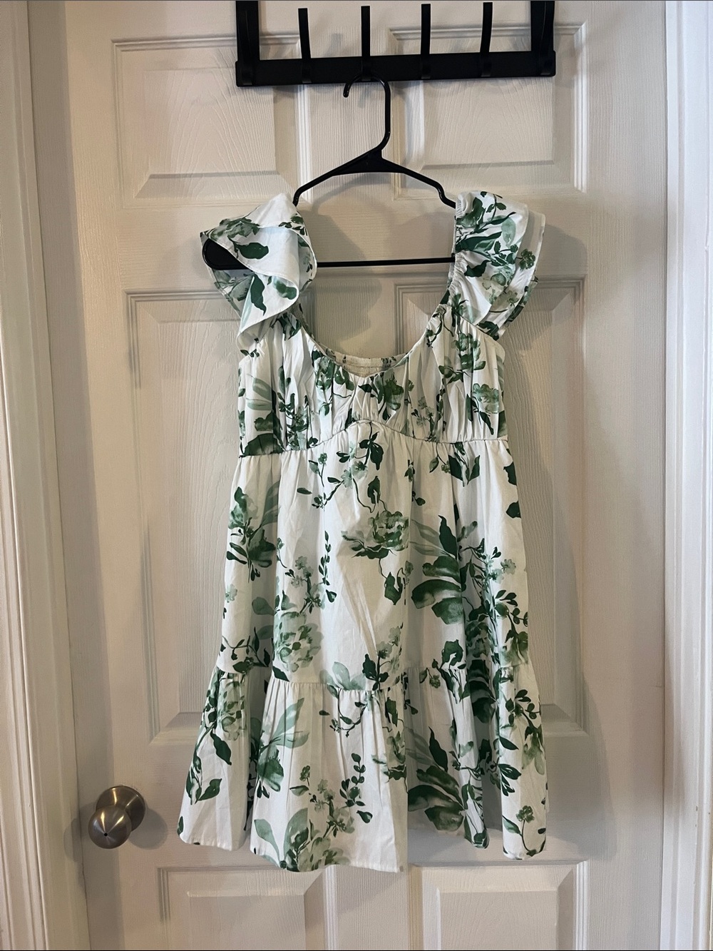 NWOT Abercrombie & Fitch White and Green Floral Ruffle-Sleeve Dress